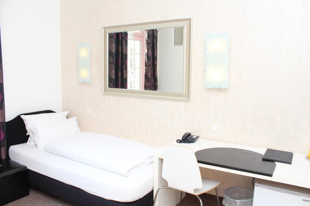 Hotel Heidelberger Hof 뒤셀도르프 외부 사진